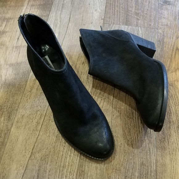 Steve Madden Shoes - Size 10 Steve Madden Heeled Ankle Boots